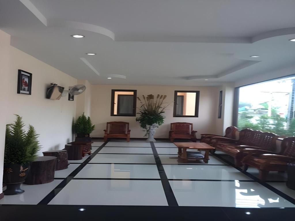 V.R.Mansion Hotel Phatthalung Extérieur photo